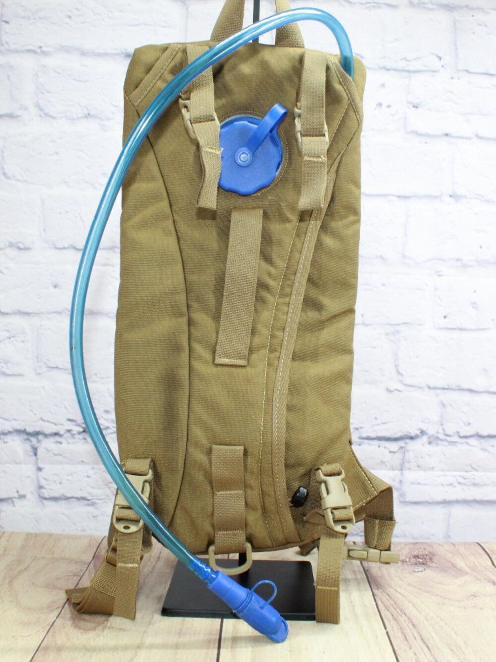 High Sierra Tactical Hydration Pack Backpack 3L 100oz Coyote Brown Tan Trail